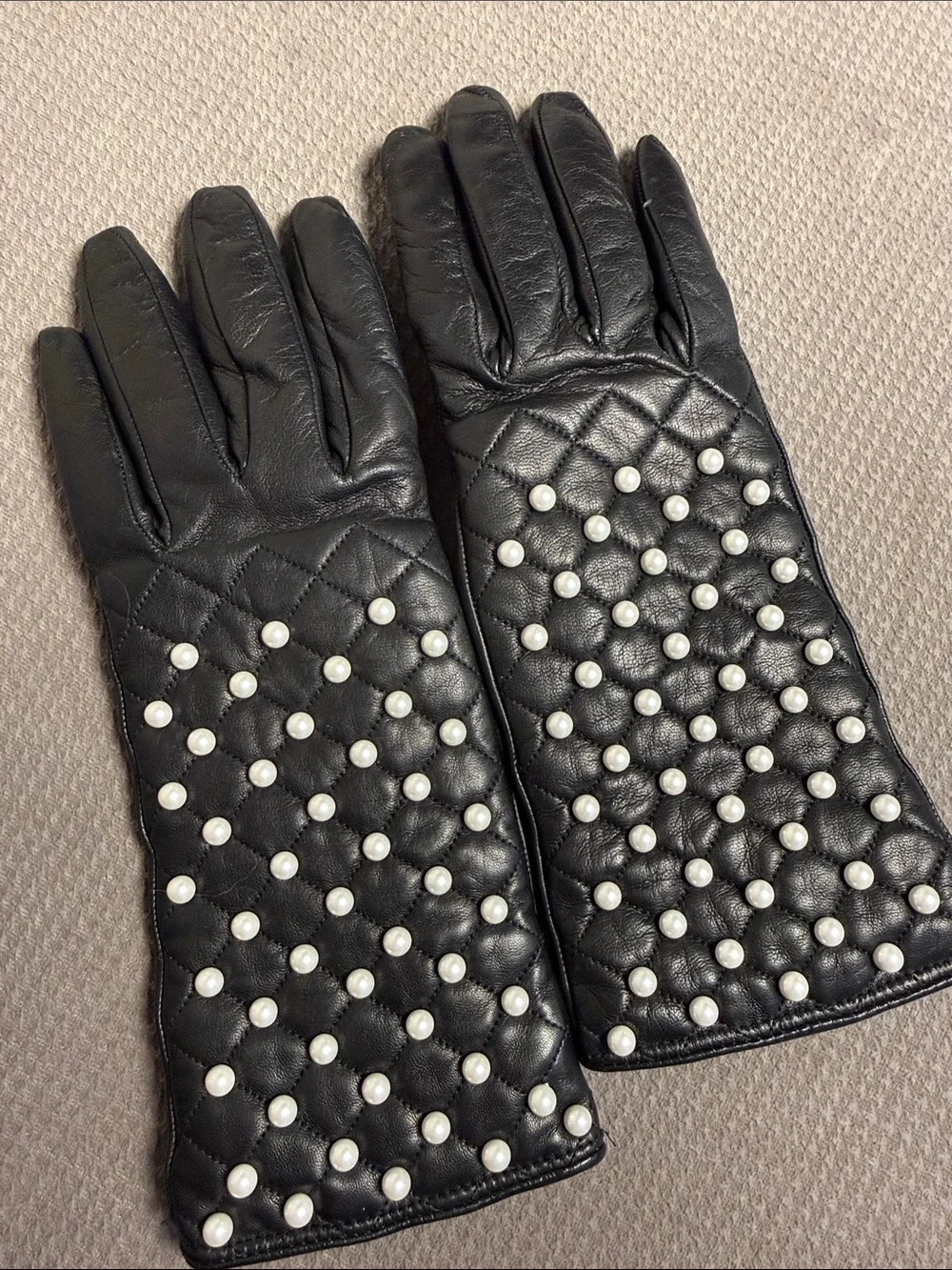 Bloomingdale's Black Leather Cashmere Lined Gloves with Pearl Stud Accents